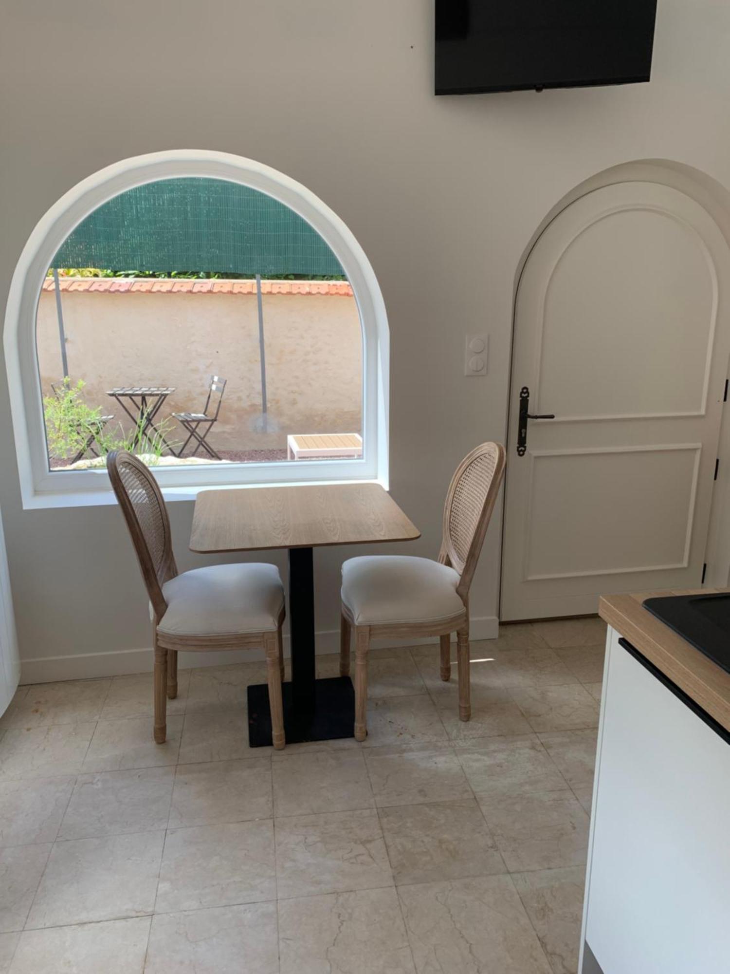 Le Carre Courtois Apartment Luisant Ngoại thất bức ảnh
